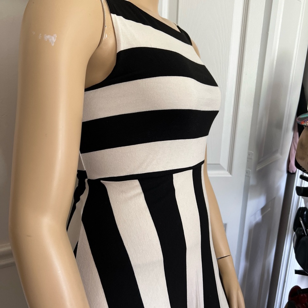ARIELLA Striped Dress Size Large Black and Off White Sleeveless - Picture 6 of 9
